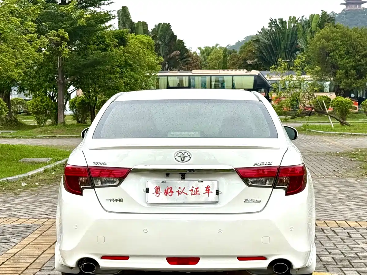 Toyota Reiz 2013 2.5S Elite Edition фото 5