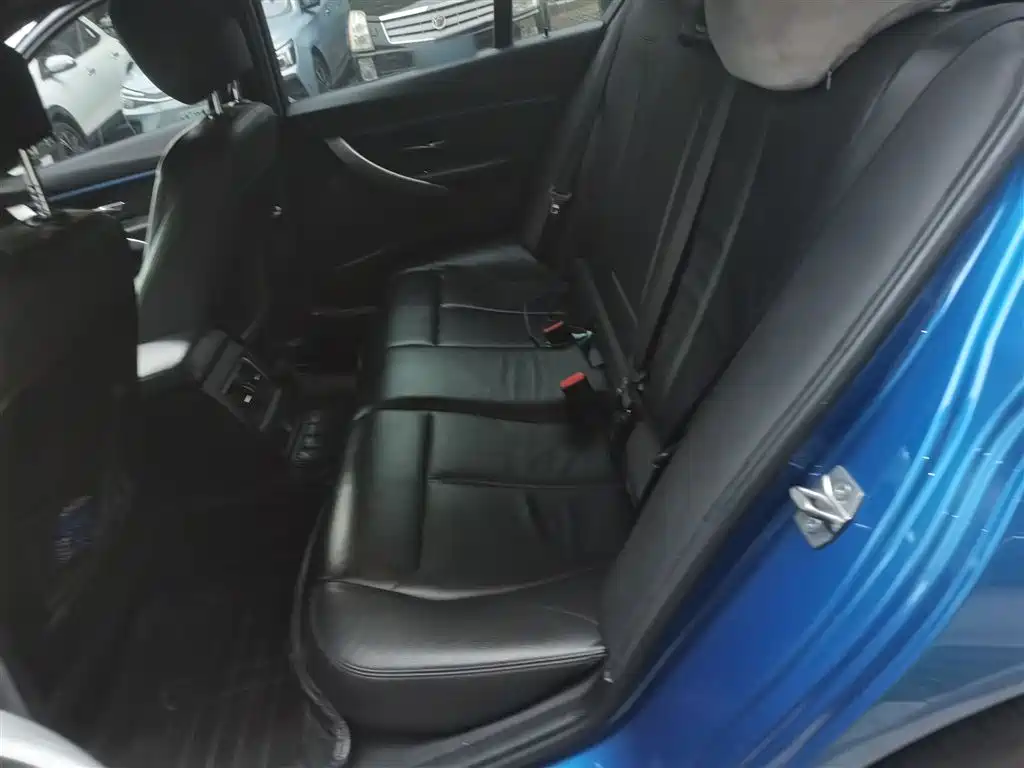 BMW 3 Series 2016 328i M Sport фото 15
