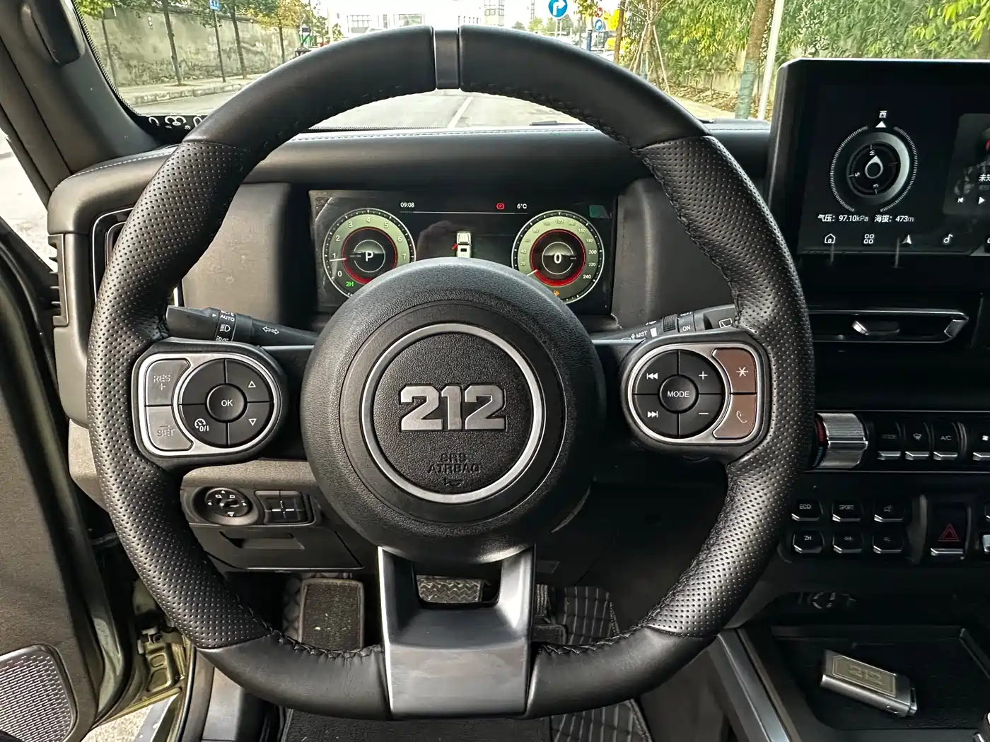 212 T01 2025 2024 2.0T Explorer