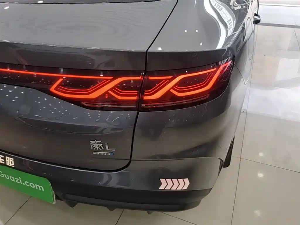 BYD Qin L 2025 DM-i Smart Drive Edition 80KM Leading фото 8