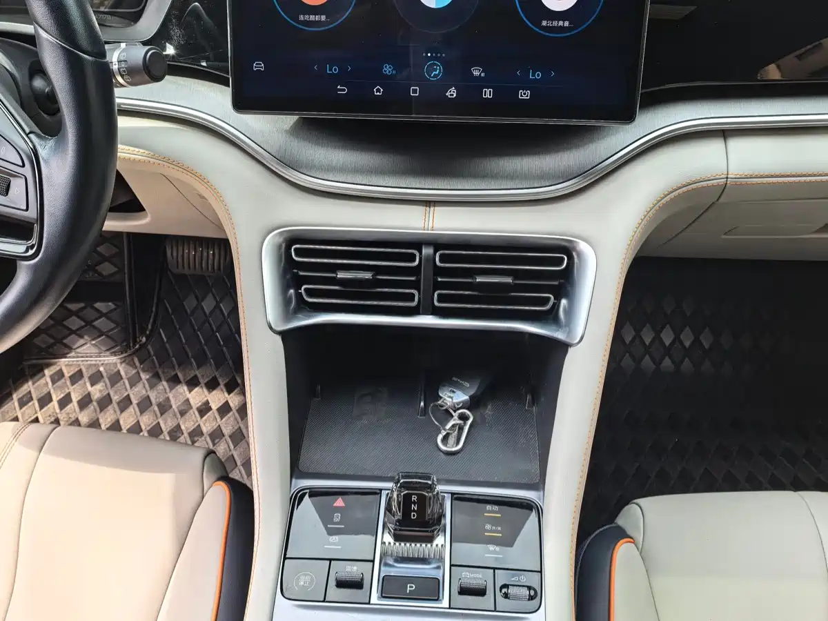 BYD Song PLUS PHEV 2023 Champion Edition EV 520KM Luxury фото 8