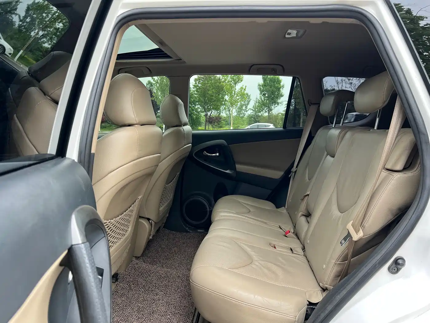 Toyota RAV4 Rongfang 2012 Styling Edition 2.4L Automatic 4WD Luxury фото 11