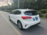 Photo 6 - Ford Focus