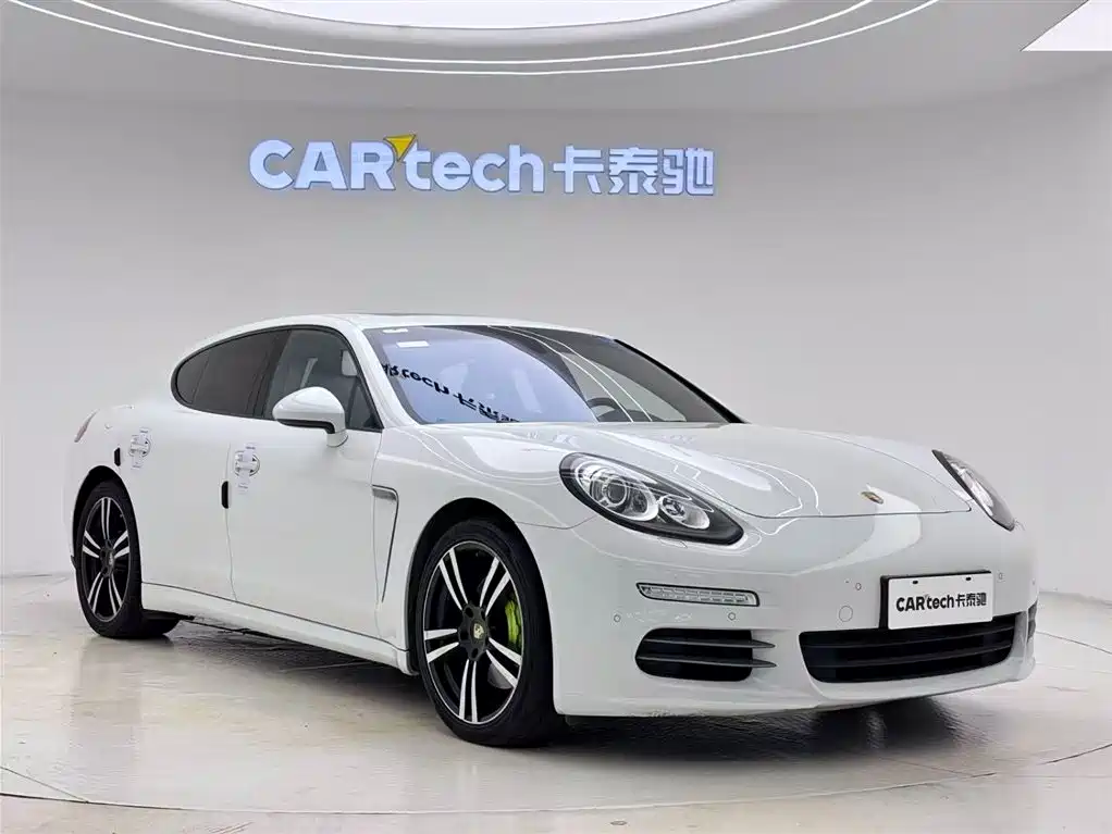 Porsche Panamera 2014 Panamera 4 3.0T фото 4