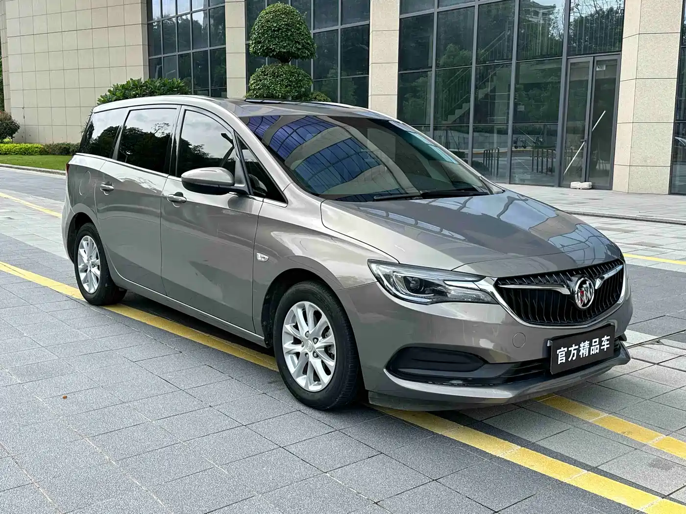 Buick GL6 2019 18T 6-seat Elite China VI фото 2
