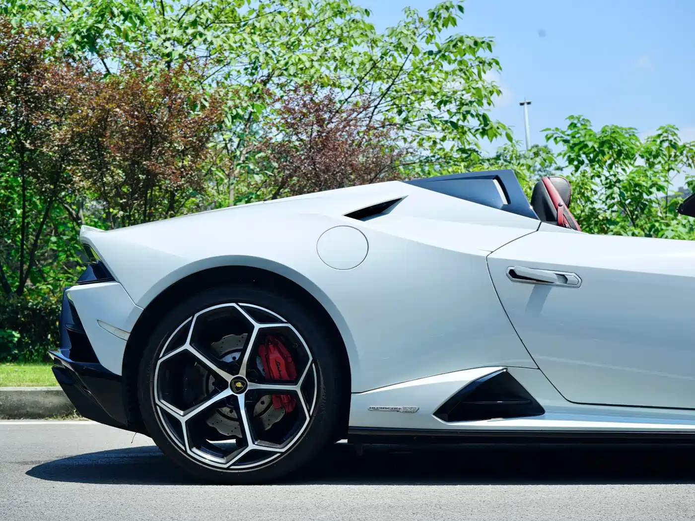 LAMBORGHINI HURACÁN