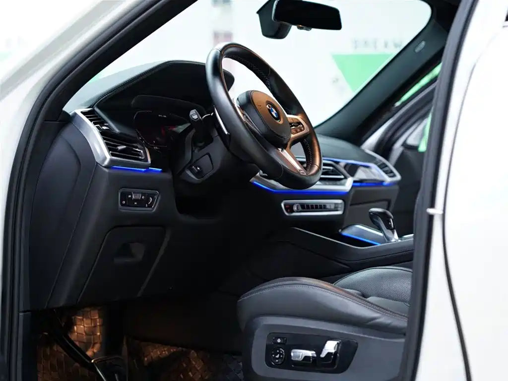 BMW X6 M 2022 X6 M фото 21