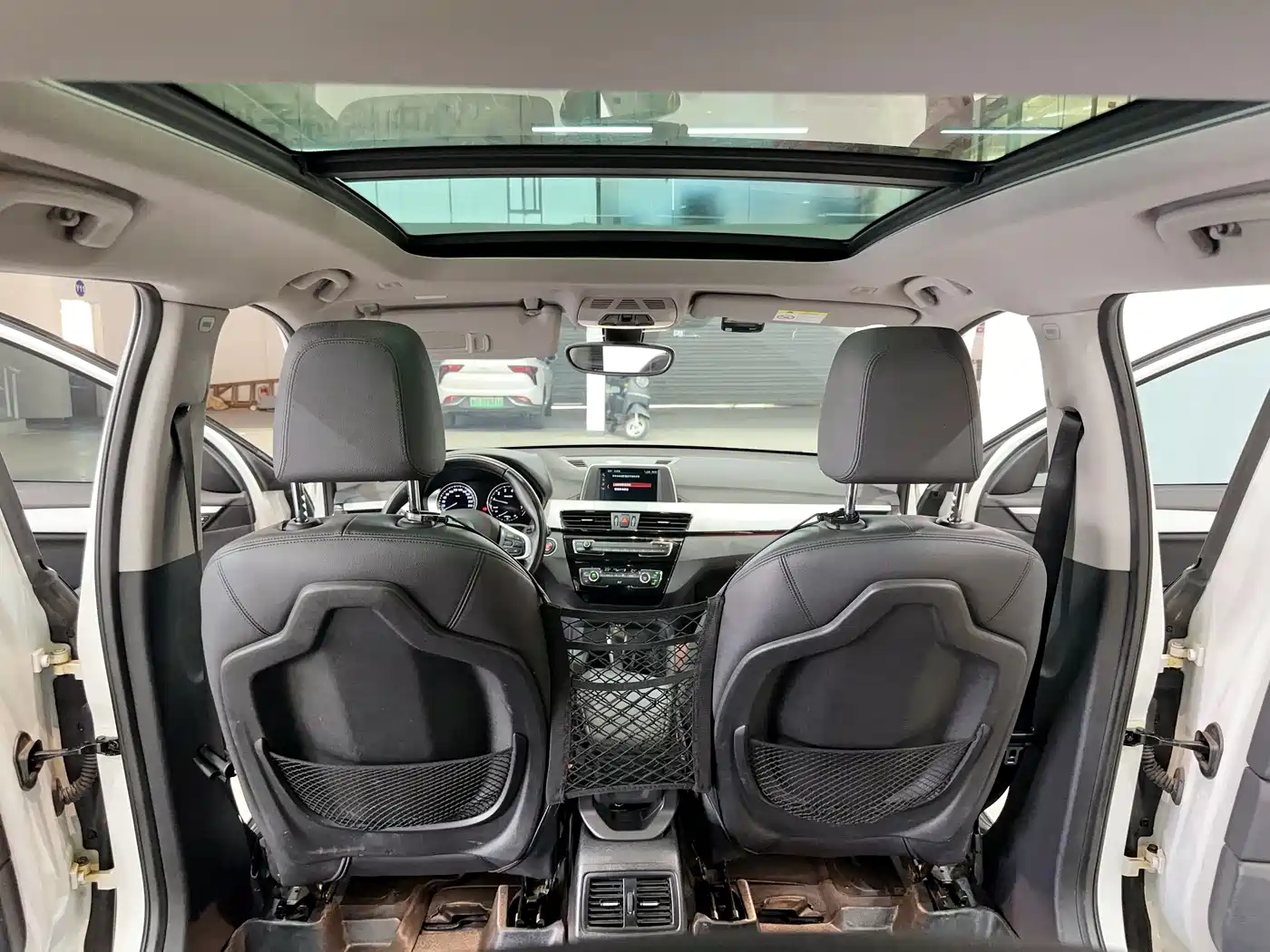 BMW X1 2019 sDrive18Li Fashion Model фото 29