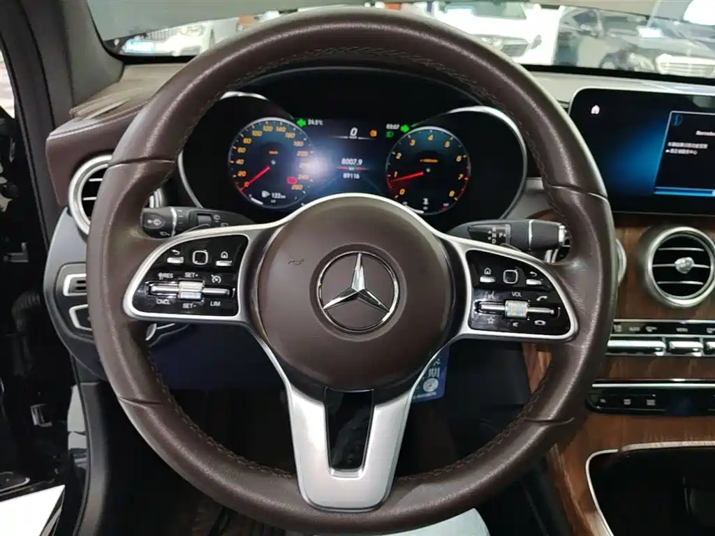 Mercedes-Benz GLC 2020 Facelift GLC 260 L 4MATIC Dynamic фото 11