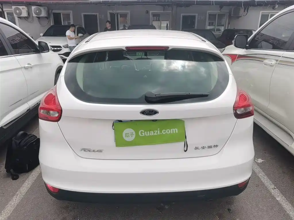 Ford Focus 2019 2018 Hatchback Classic 1.6L Automatic Comfort Smart Edition
