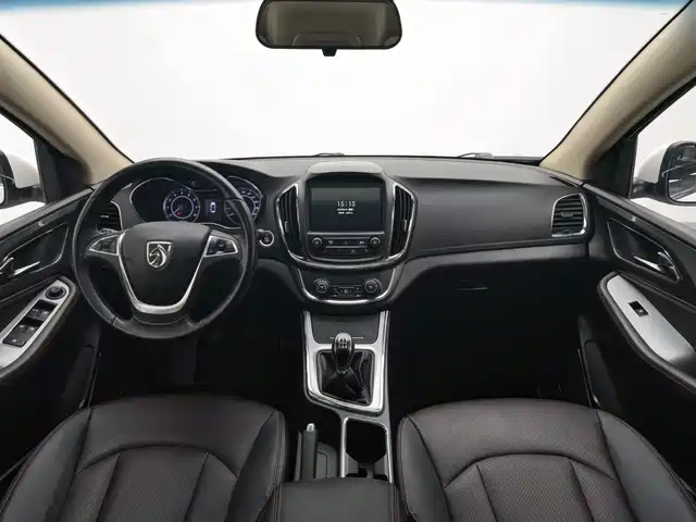 Baojun 560 2015 1.8L Manual Luxury — фото 5