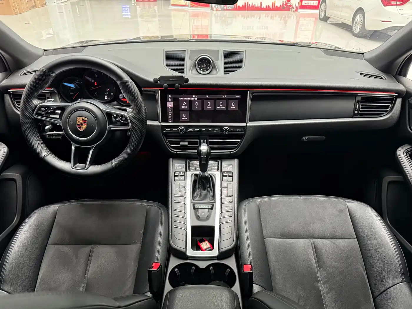 Porsche Macan 2018 Macan 2.0T фото 13