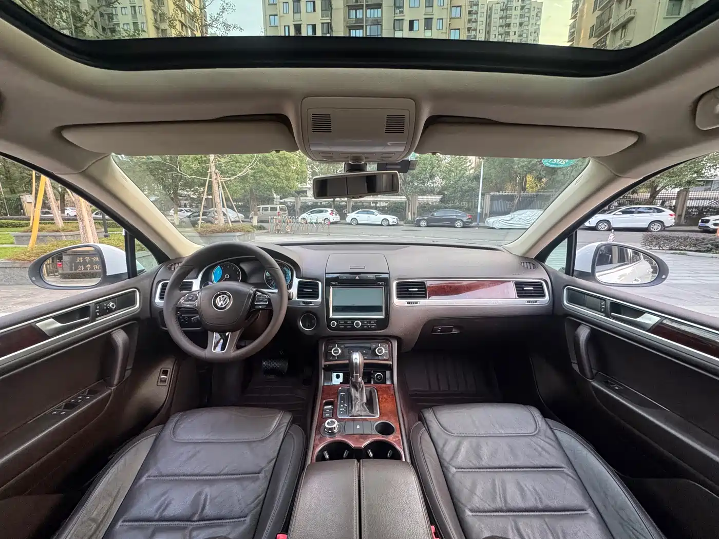 Volkswagen Touareg 2013 3.0TSI X 10th Anniversary Limited Edition фото 20