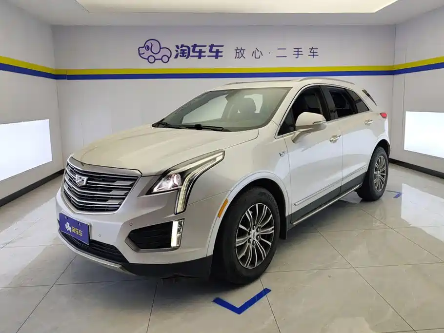 Фото 1 - Cadillac XT5