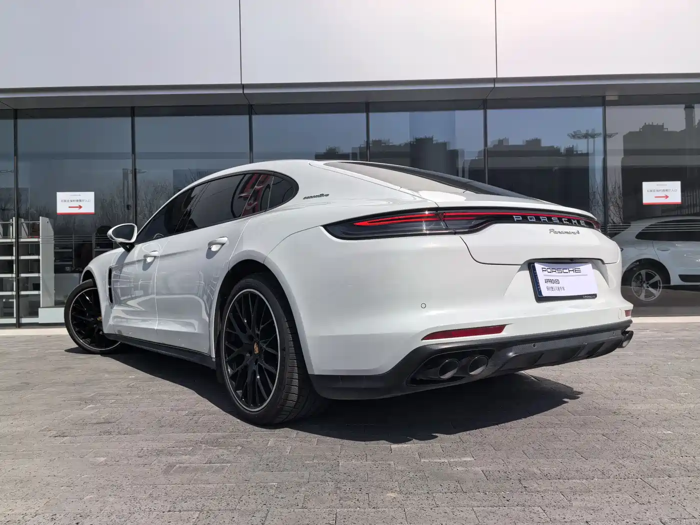 PORSCHE PANAMERA