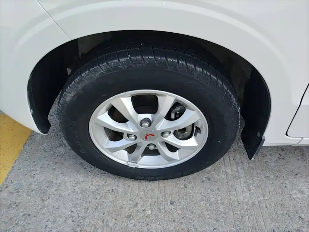 Wuling Motors Wuling Hongguang V 2024 2022 1.5L Power Enjoy Edition Electric Power Steering LAR