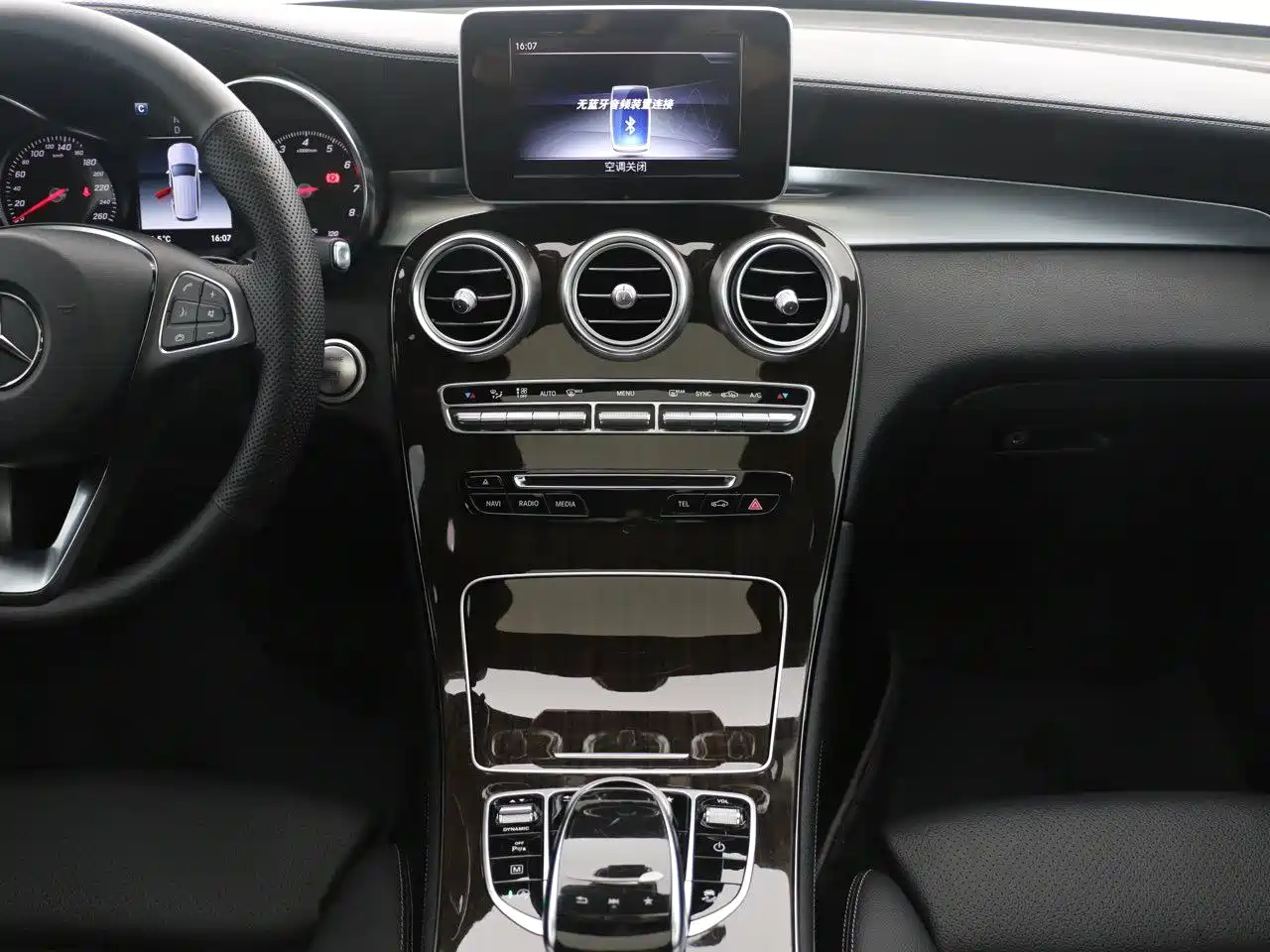 Mercedes-Benz GLC 2018 GLC 260 4MATIC Dynamic фото 9