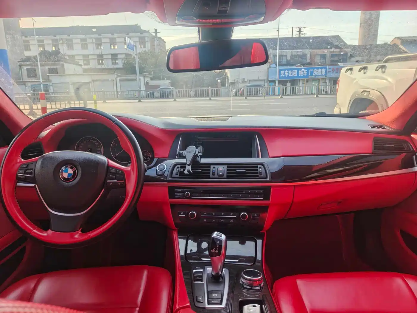 BMW 5 Series 2013 525Li Luxury фото 8