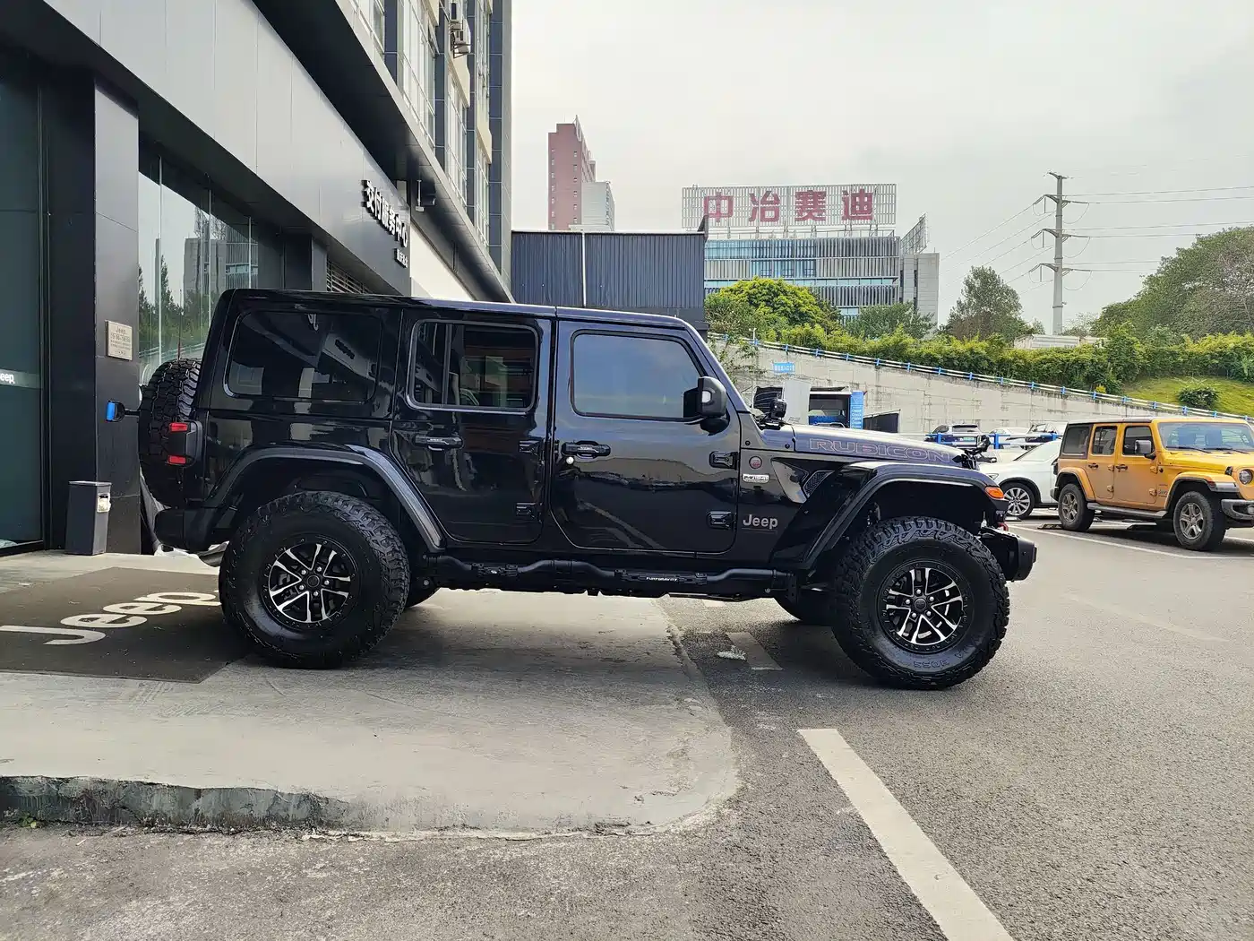 Jeep Wrangler 2026 2024 2.0T Rubicon 4-door