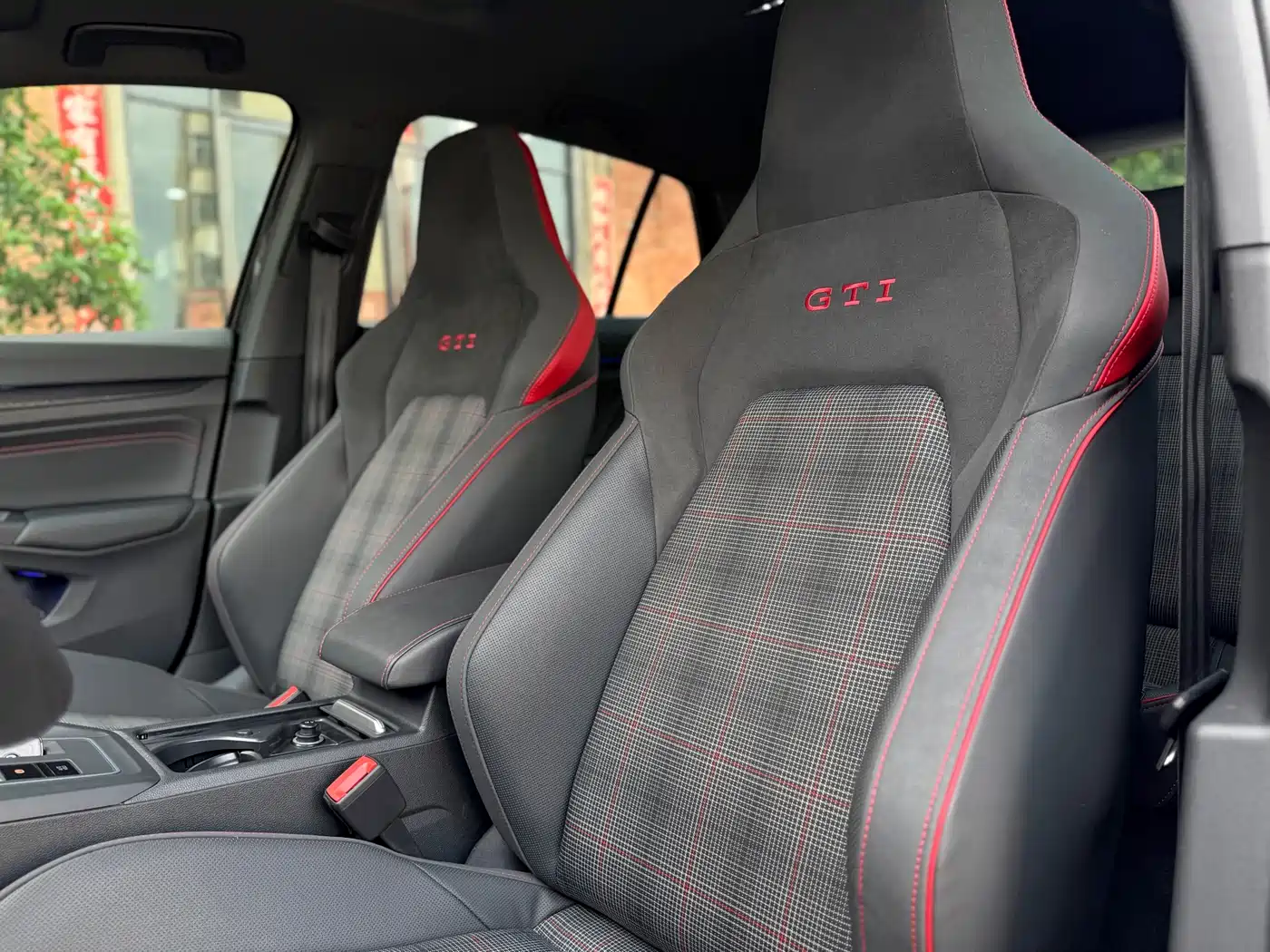 Volkswagen Golf GTI 2023 380TSI DSG GTI фото 8