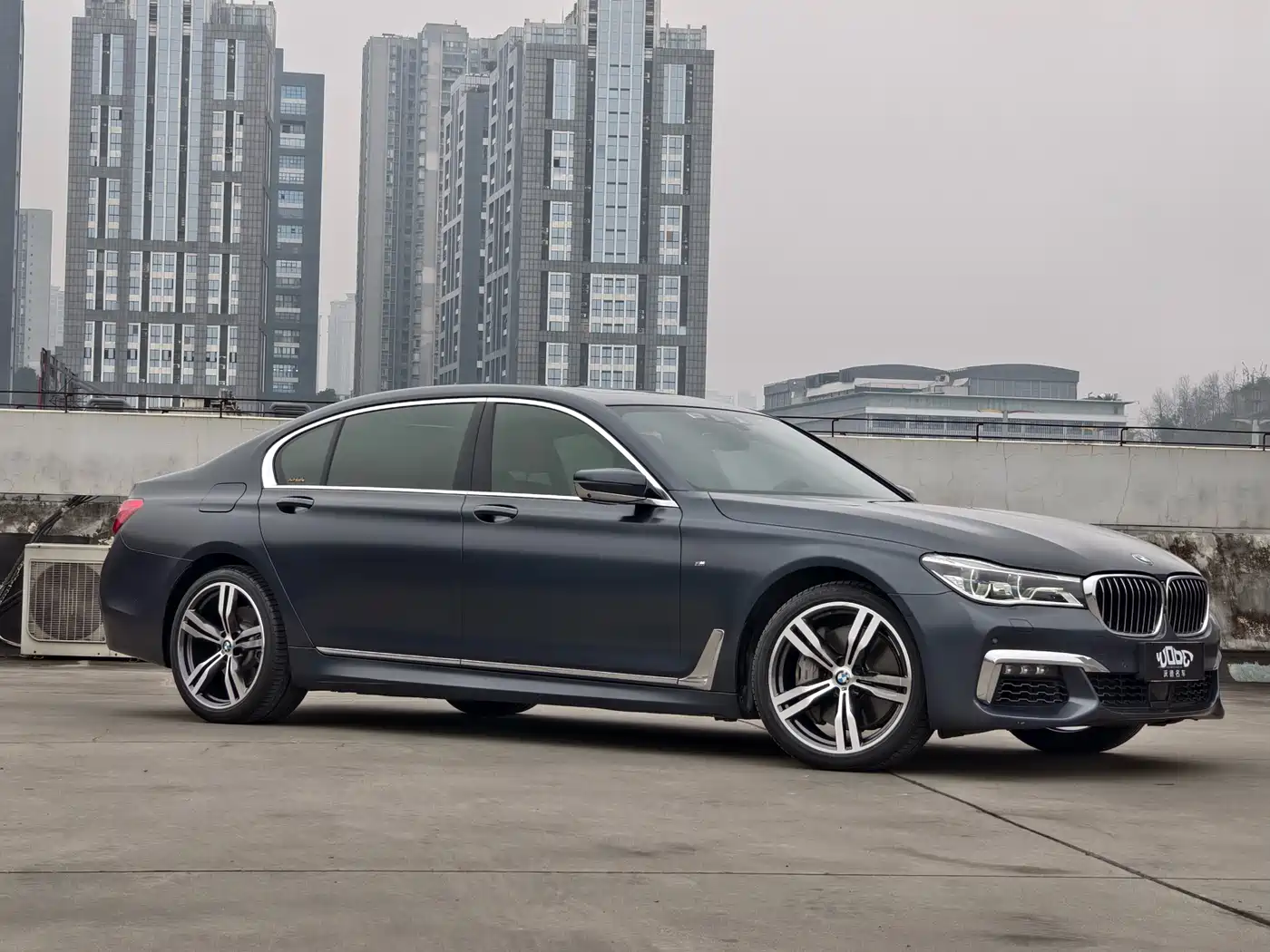 BMW 7 Series 2018 750Li xDrive M Sport Package фото 6