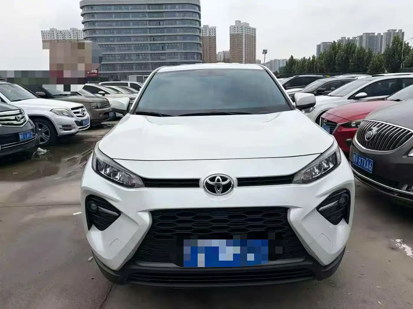 Фото 1 - Toyota Wildlander