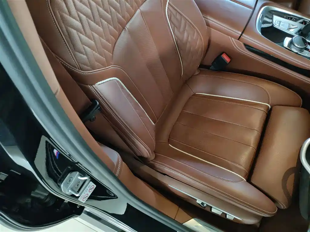 BMW 7 Series 2018 740Li xDrive Premium Type M Sport Package фото 17