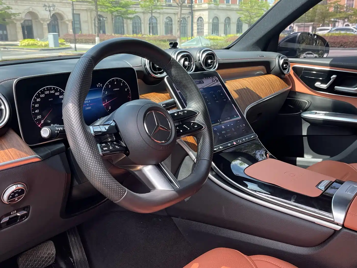 Mercedes-Benz GLC 2023 GLC 300 L 4MATIC Dynamic 7-Seater фото 23