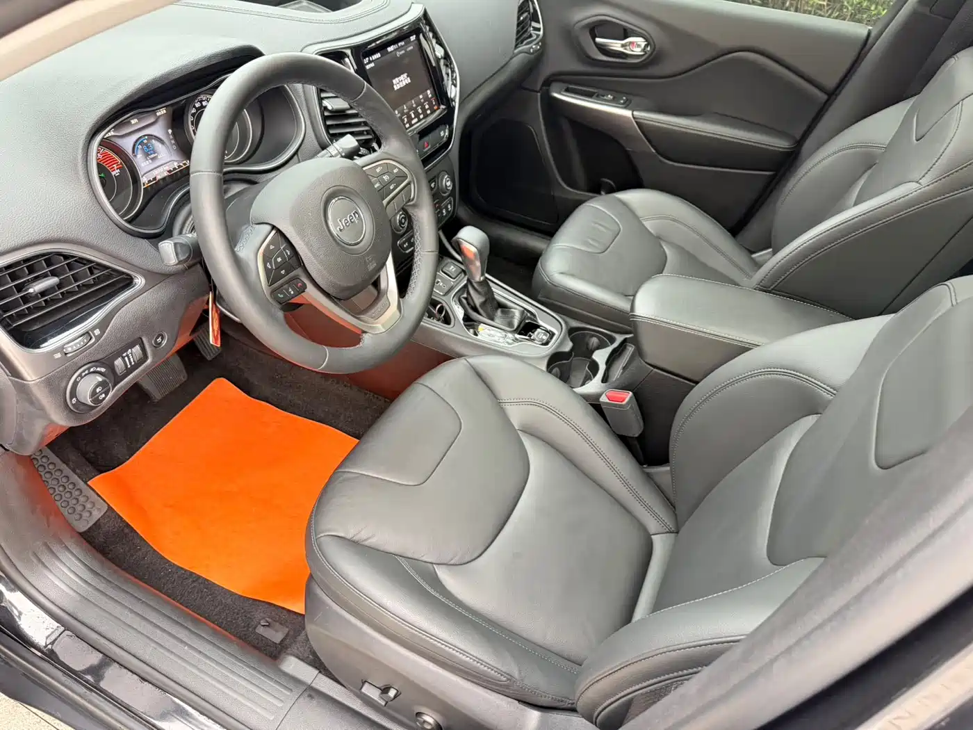 Jeep Cherokee 2020 2019 2.0T 2WD Premium Edition China VI