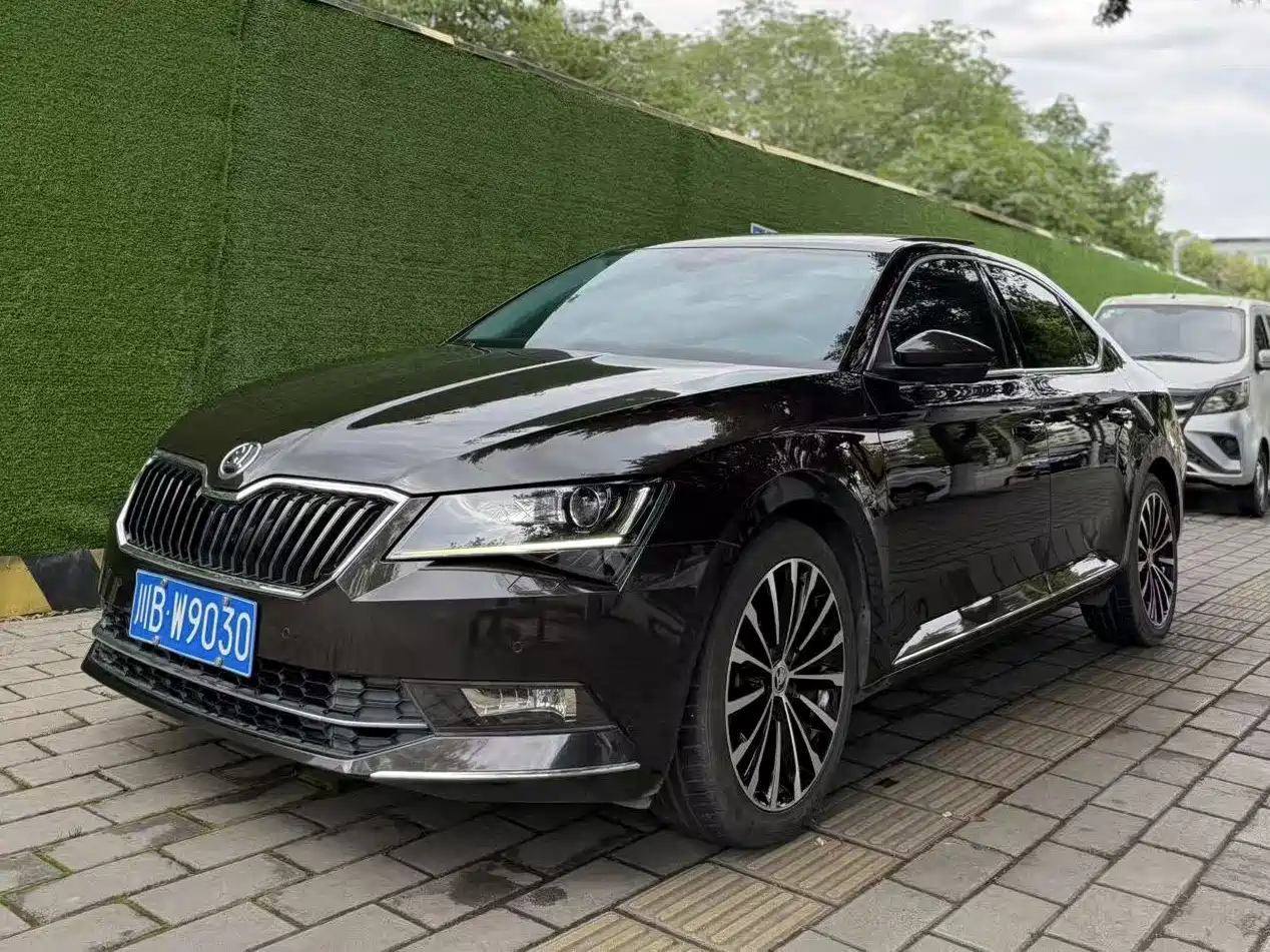 Škoda Superb 2018 TSI330 DSG Luxury Edition China V
