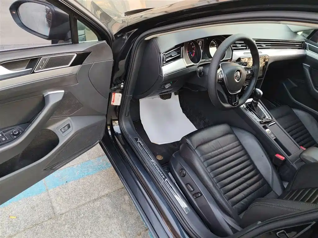 Volkswagen Magotan 2018 330TSI DSG Leading фото 16