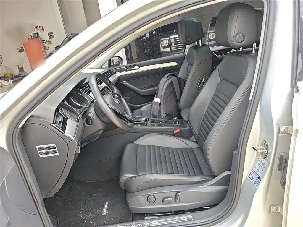 Volkswagen Magotan 2017 330TSI DSG Leading фото 15