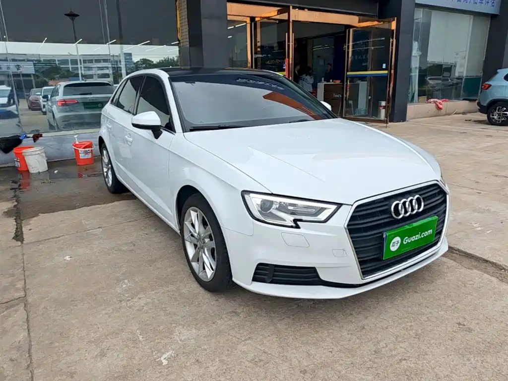 Audi A3 2018 30th Anniversary Sportback 35 TFSI Progressive фото 4