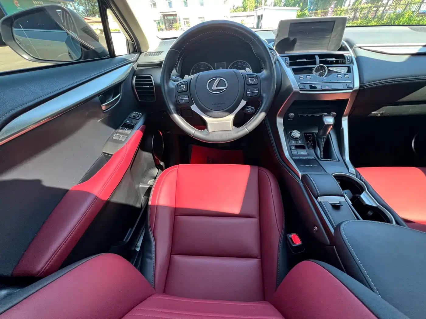 Фото 9 - Lexus NX