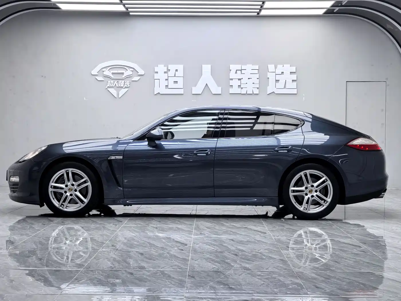 Porsche Panamera 2013 Panamera 4 Platinum Edition 3.6L фото 14