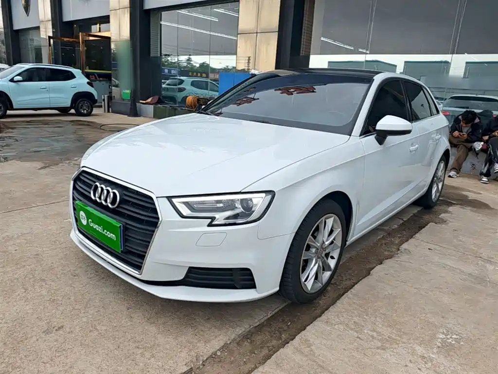 Audi A3 2018 30th Anniversary Sportback 35 TFSI Progressive