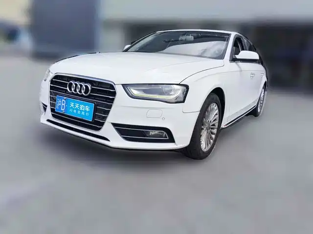 Audi A4L 2015 35 TFSI Auto Comfort — фото 1