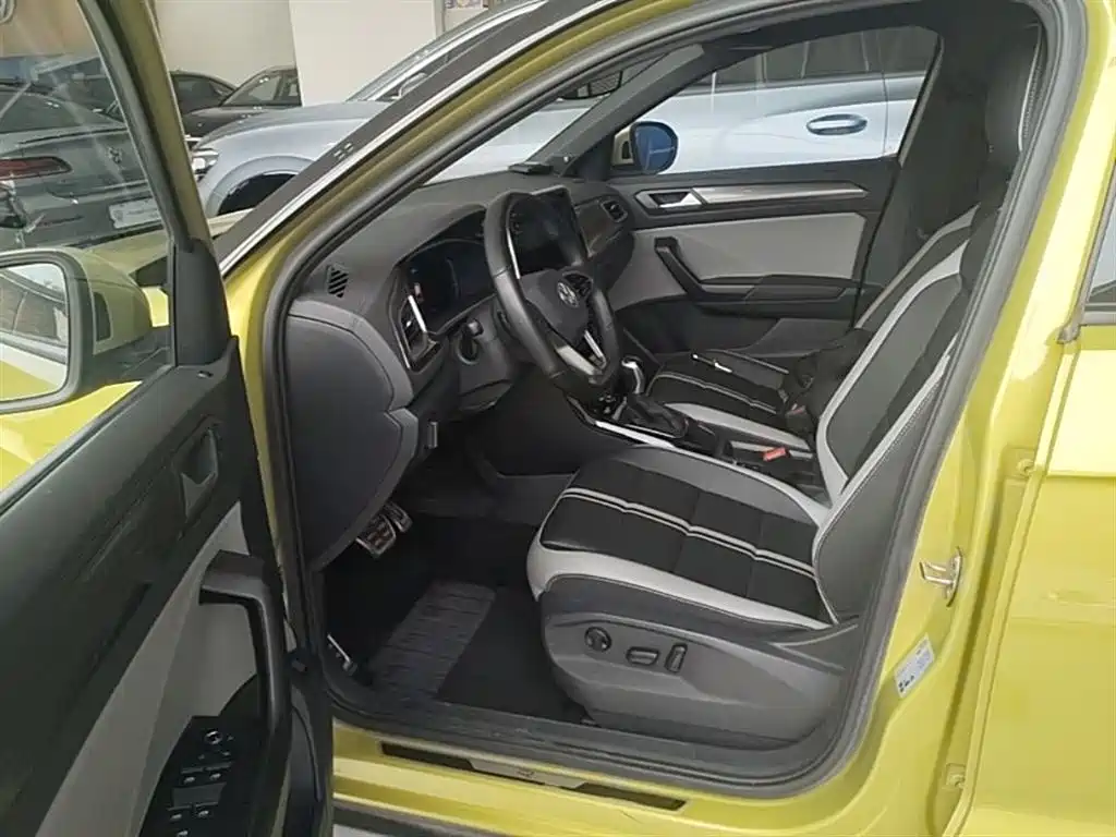 Volkswagen T-ROC 2023 300TSI DSG 2WD Starlight Edition фото 23