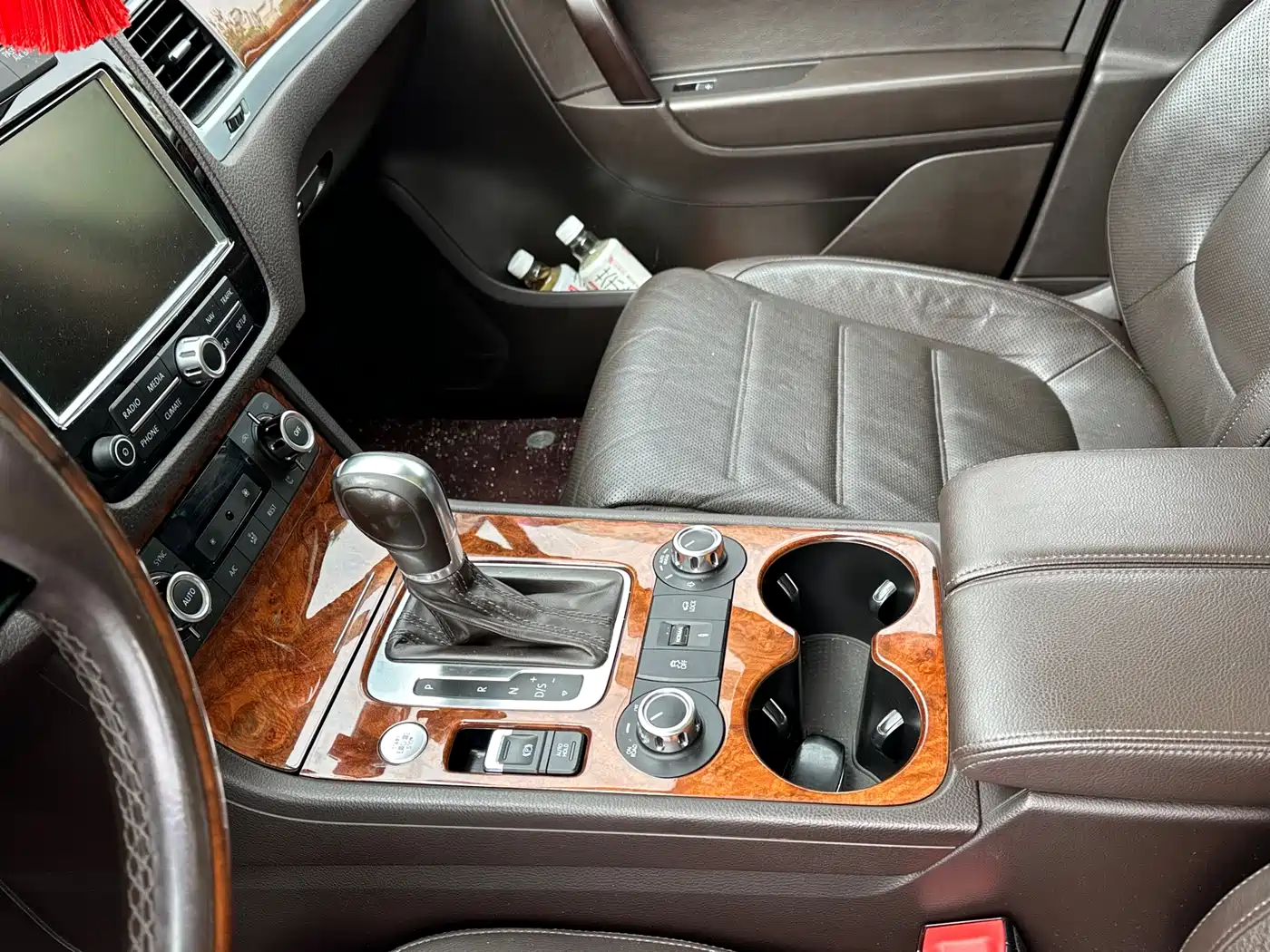 Volkswagen Touareg 2011 3.0TSI Premium фото 9