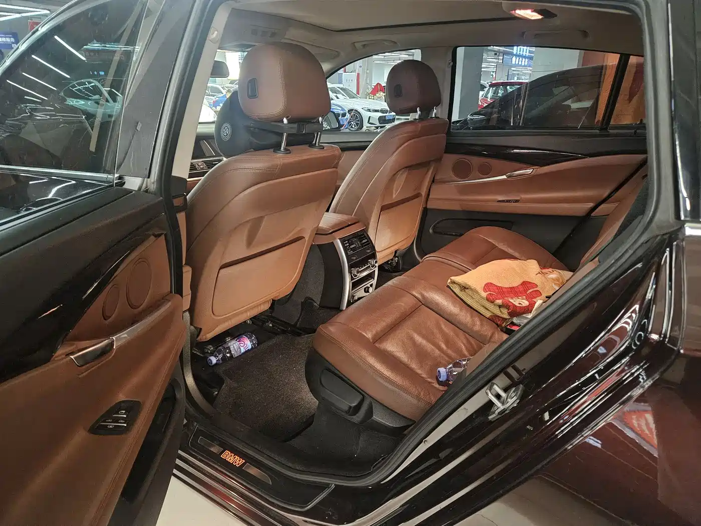 BMW 5 Series GT 2014 535i Leading фото 5