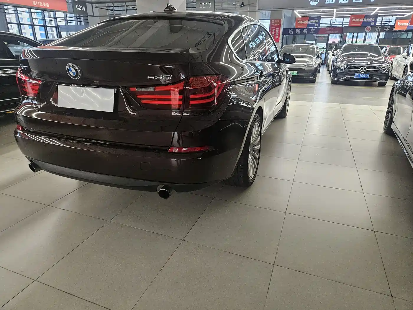 BMW 5 Series GT 2014 535i Leading фото 9
