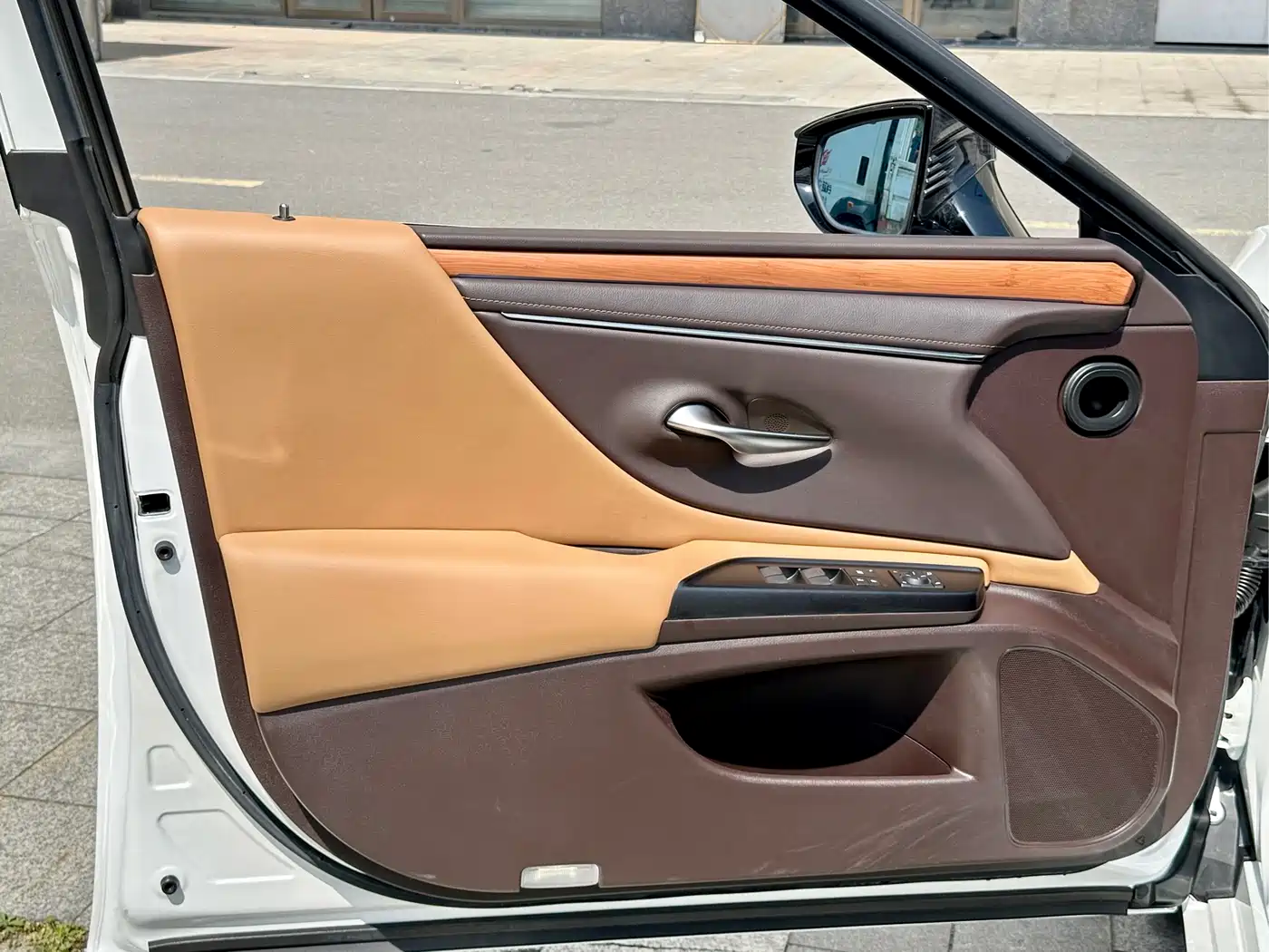 Lexus ES 2020 Model 300h Excellence Edition фото 10