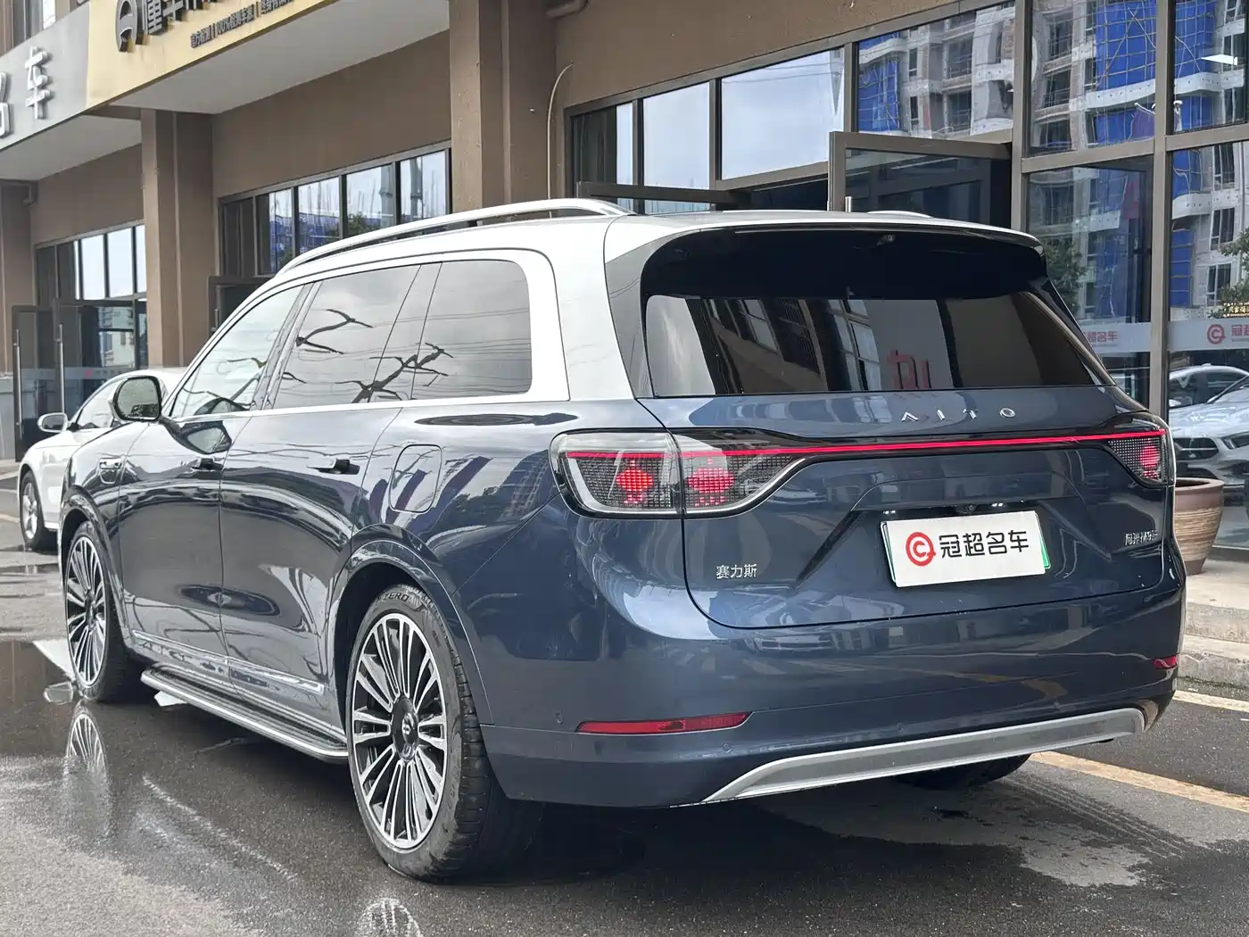 AITO Wenjie AITO M9 2024 Model Pure Electric Ultra Edition 100kWh 5-Seater фото 4