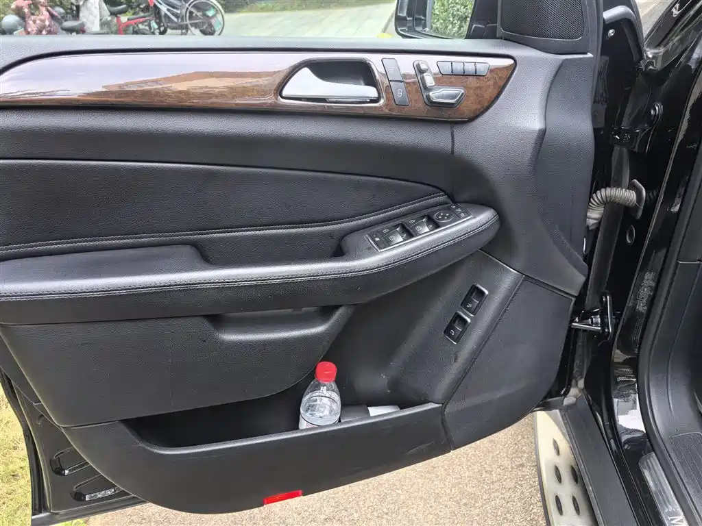 Mercedes-Benz GLS 2018 GLS 400 4MATIC Dynamic фото 17