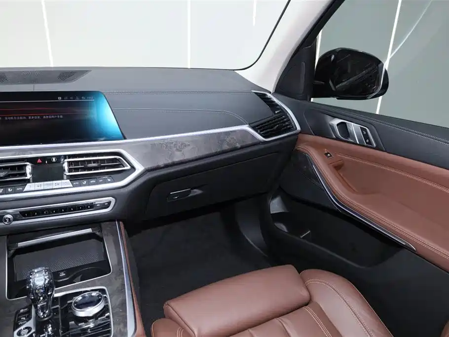 BMW X5 (Import) 2020 xDrive30i X Design Package фото 28