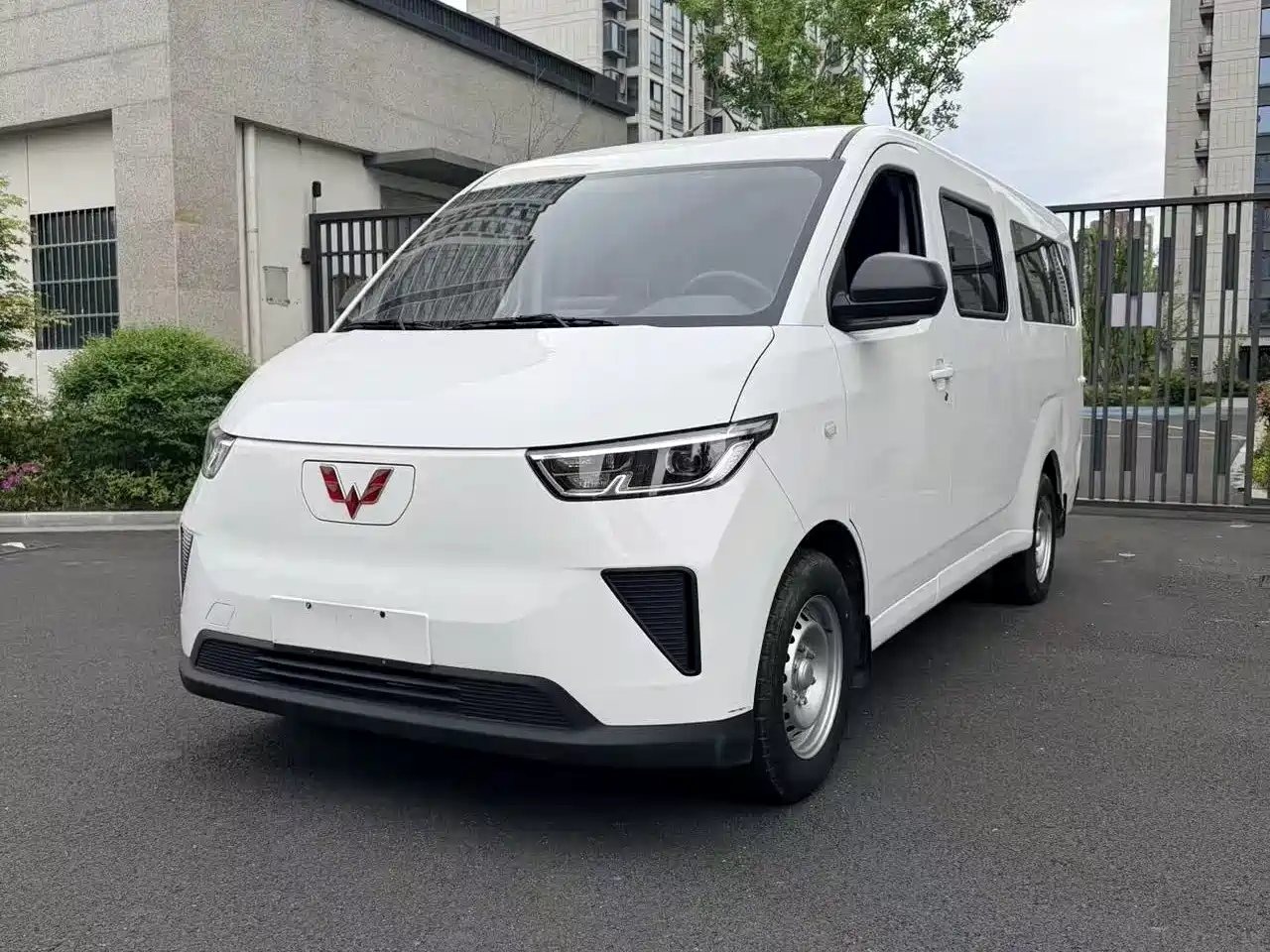 Wuling Motors Wuling Yangguang 2024 300km Comfort Enclosed Van 60kW