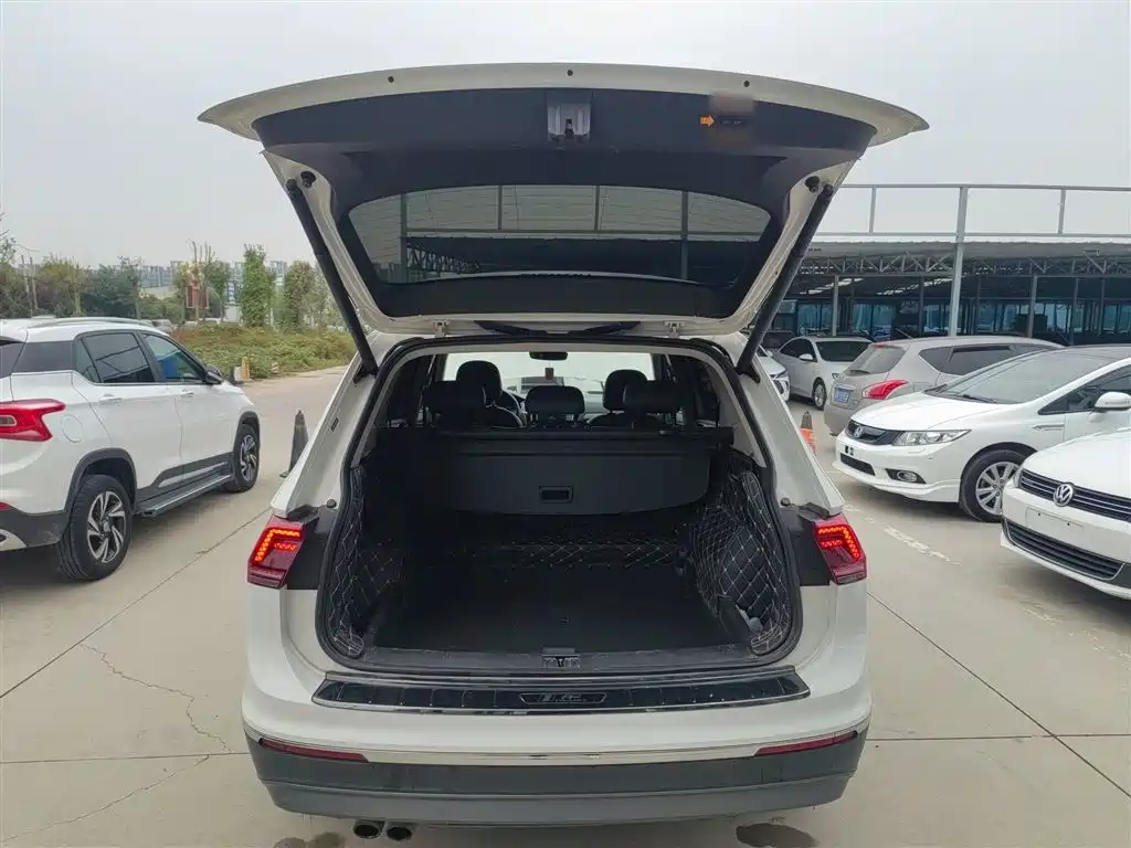 Volkswagen Tiguan L 2018 330TSI Automatic 2WD Flagship Edition фото 9