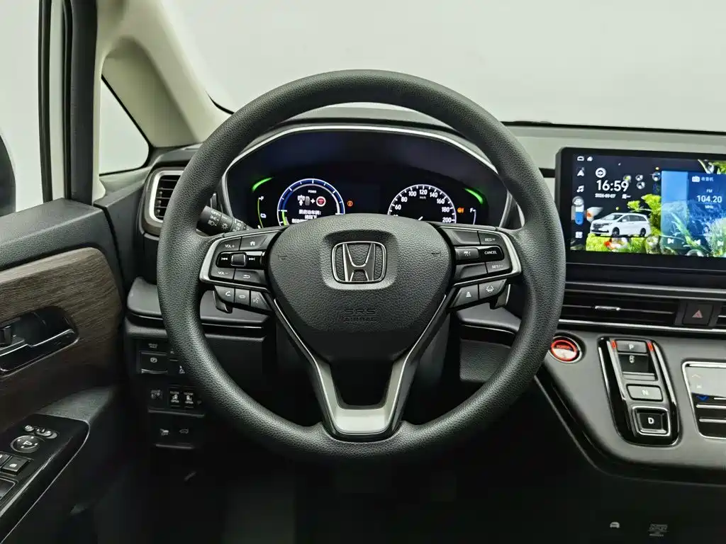 Фото 11 - Honda Odyssey