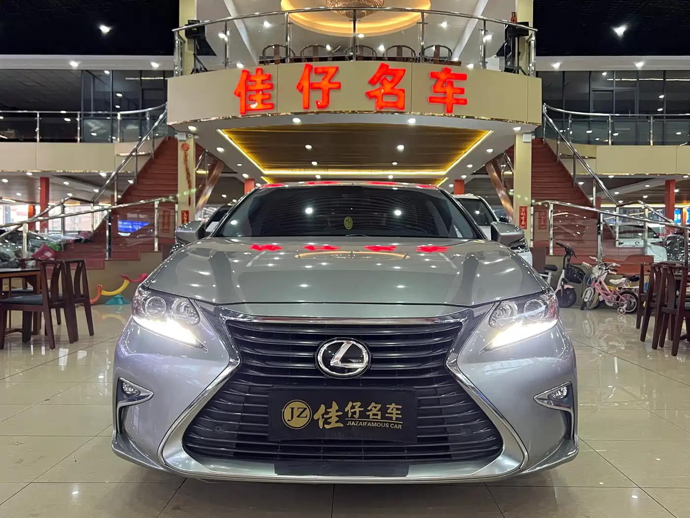 Lexus ES 2015 250 Elegance Edition фото 2