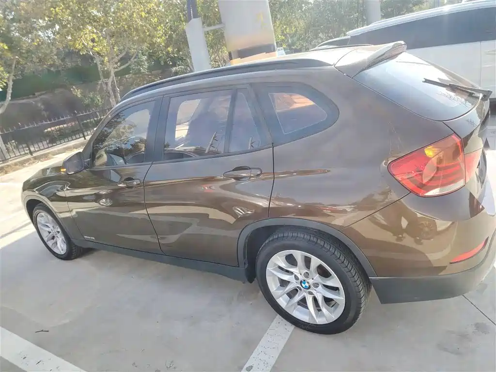 BMW X1 2015 Model sDrive18i Fashion Advanced Edition фото 4